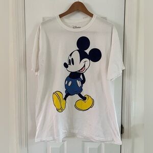 Disney Mickey Mouse men's tee- Size XL